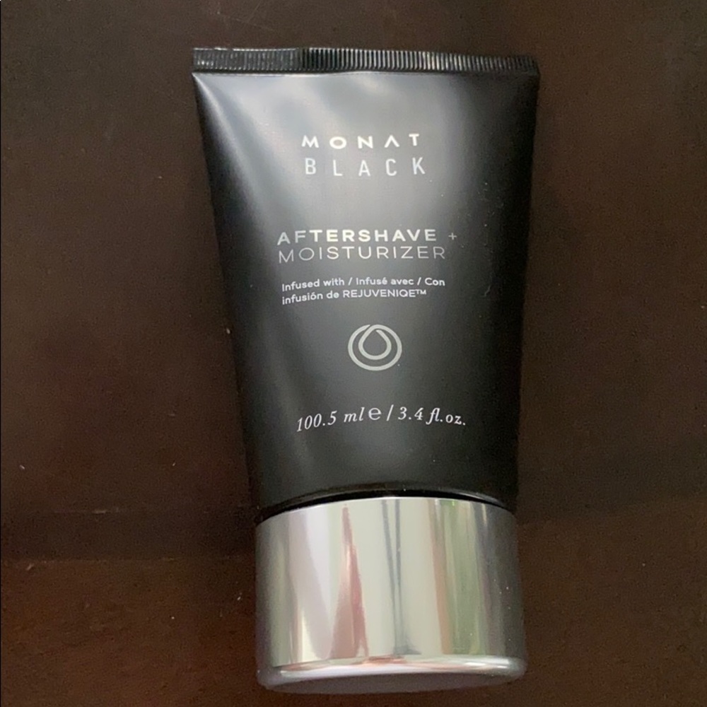 Monat black aftershave + moisturizer